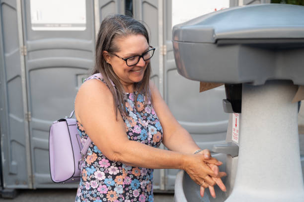 Porta potty delivery and setup in Mountain View, CA